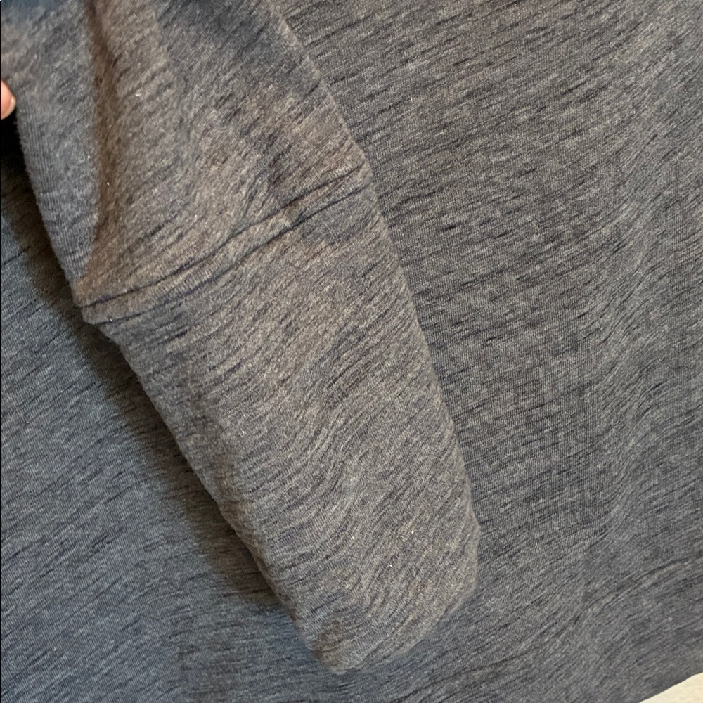 Lululemon gray sweater size 6 - Picture 4 of 5